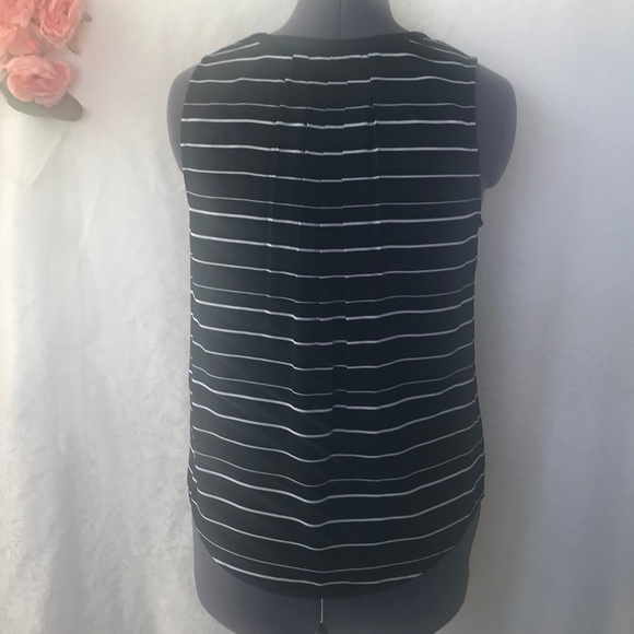 *4/$20* Apt 9 Black & White Sleeveless Blouse - Picture 7 of 7